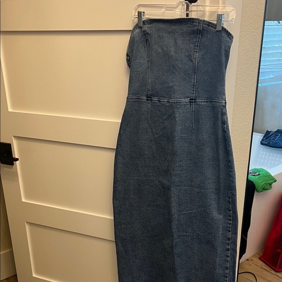 Abercrombie & Fitch Strapless Denim Dress - Picture 1 of 4